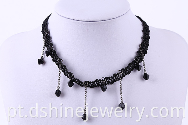 black string choker